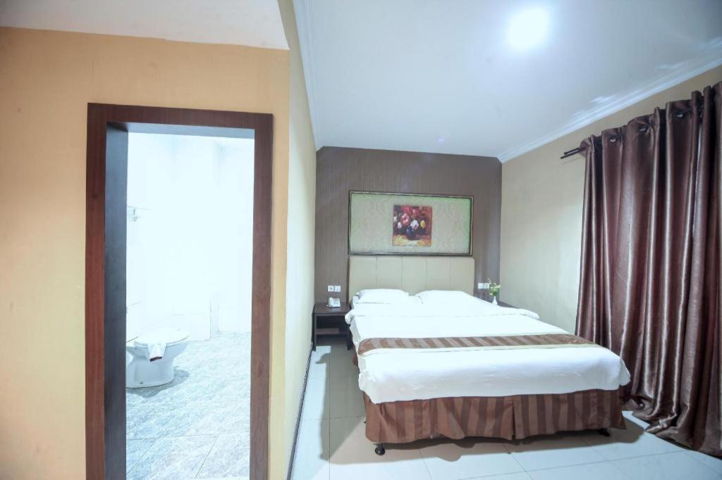 New Hollywood Hotel Pekanbaru Ngoại thất bức ảnh