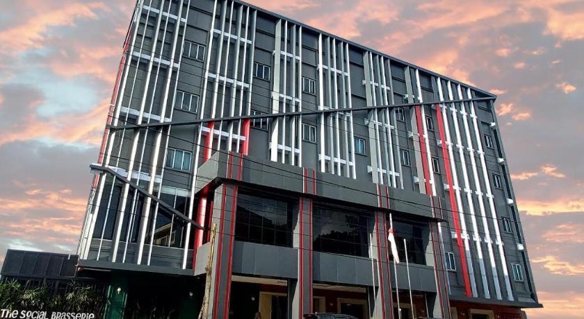 New Hollywood Hotel Pekanbaru Ngoại thất bức ảnh