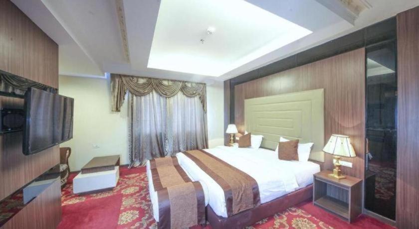 New Hollywood Hotel Pekanbaru Ngoại thất bức ảnh